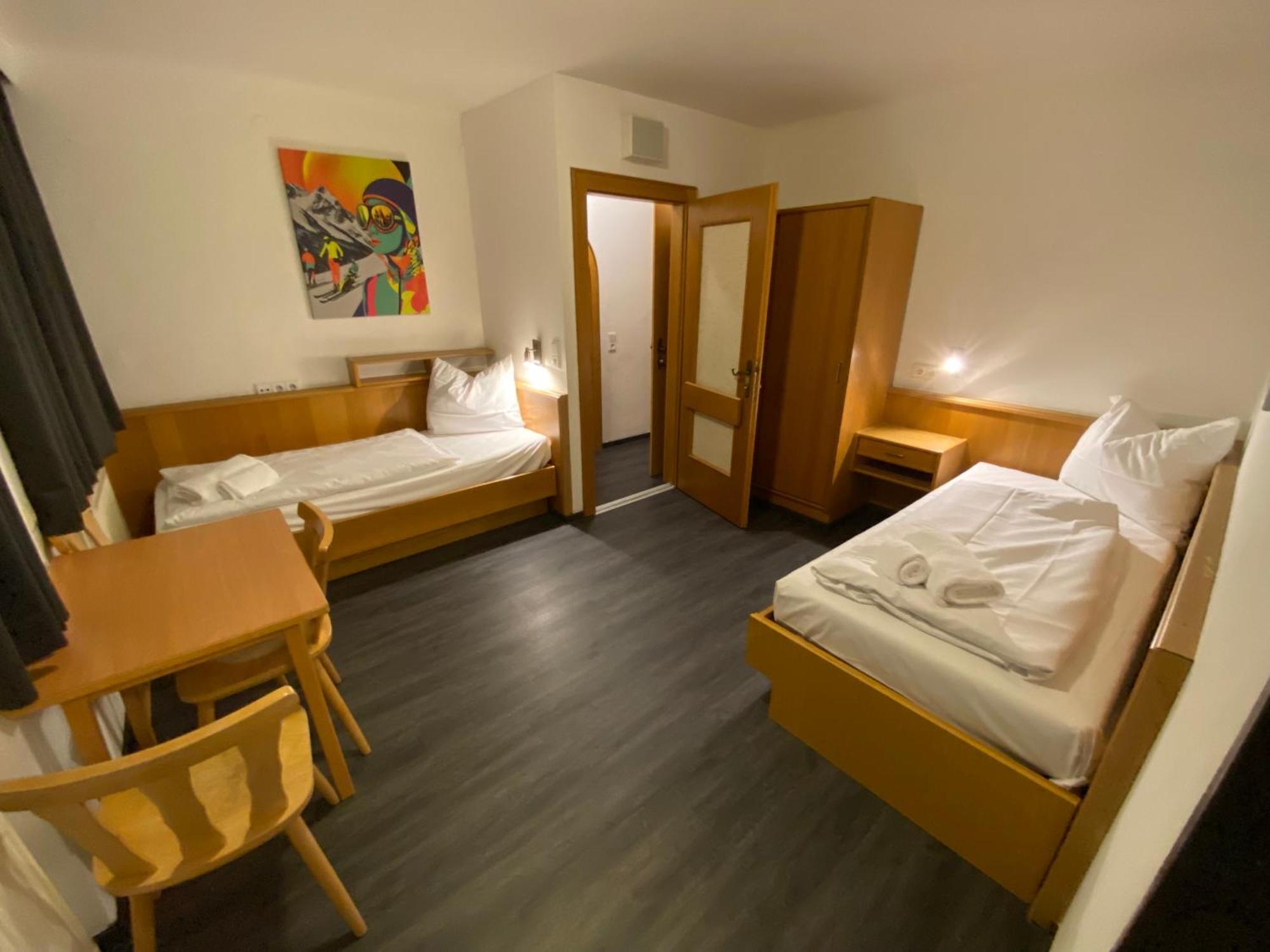 Twenty Seven City Hotel 滨湖采尔 外观 照片