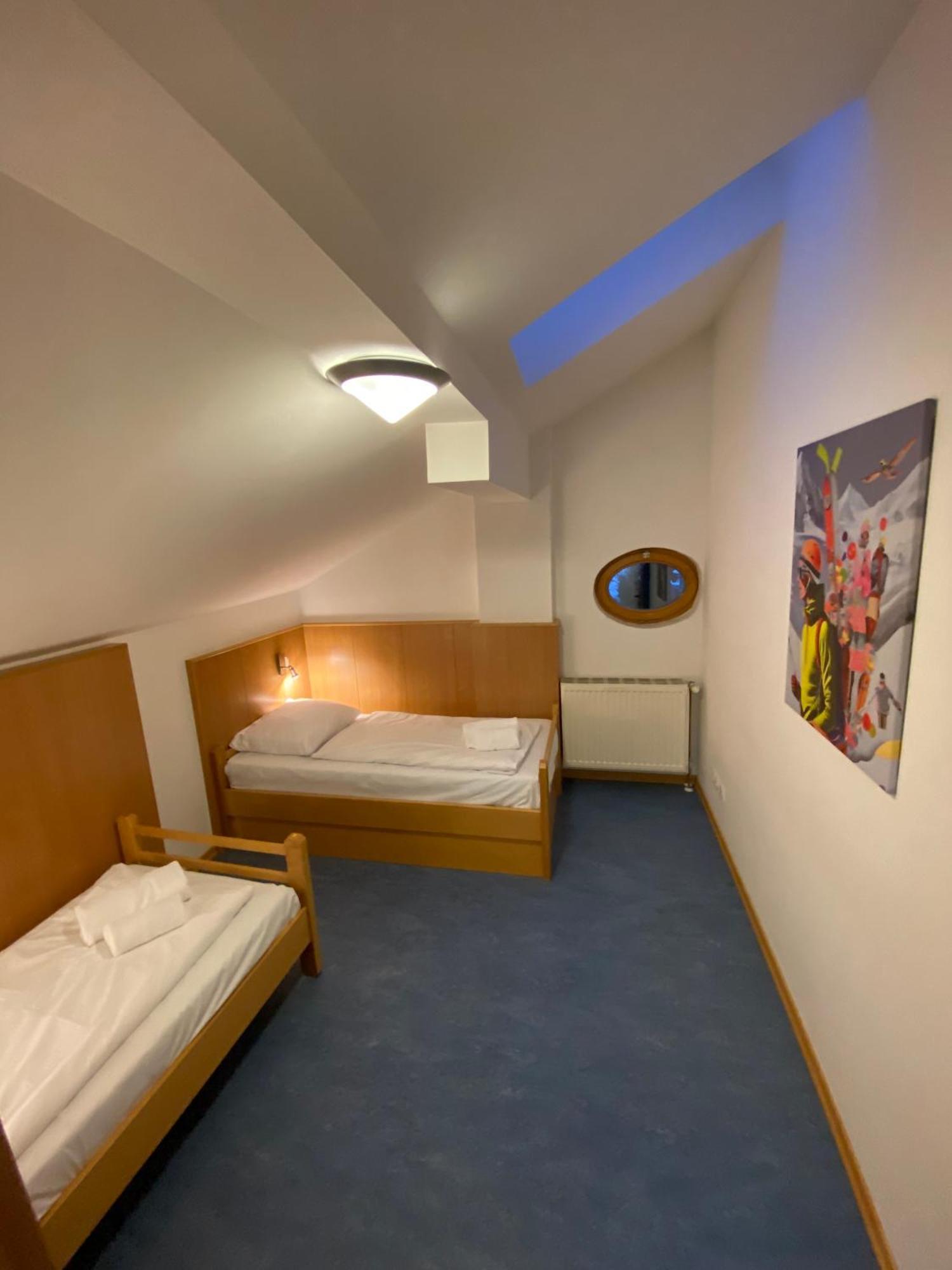 Twenty Seven City Hotel 滨湖采尔 外观 照片